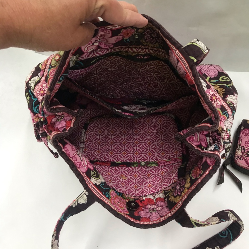 Vera Bradley flower print purse with matching wallet - Picture 4 of 8